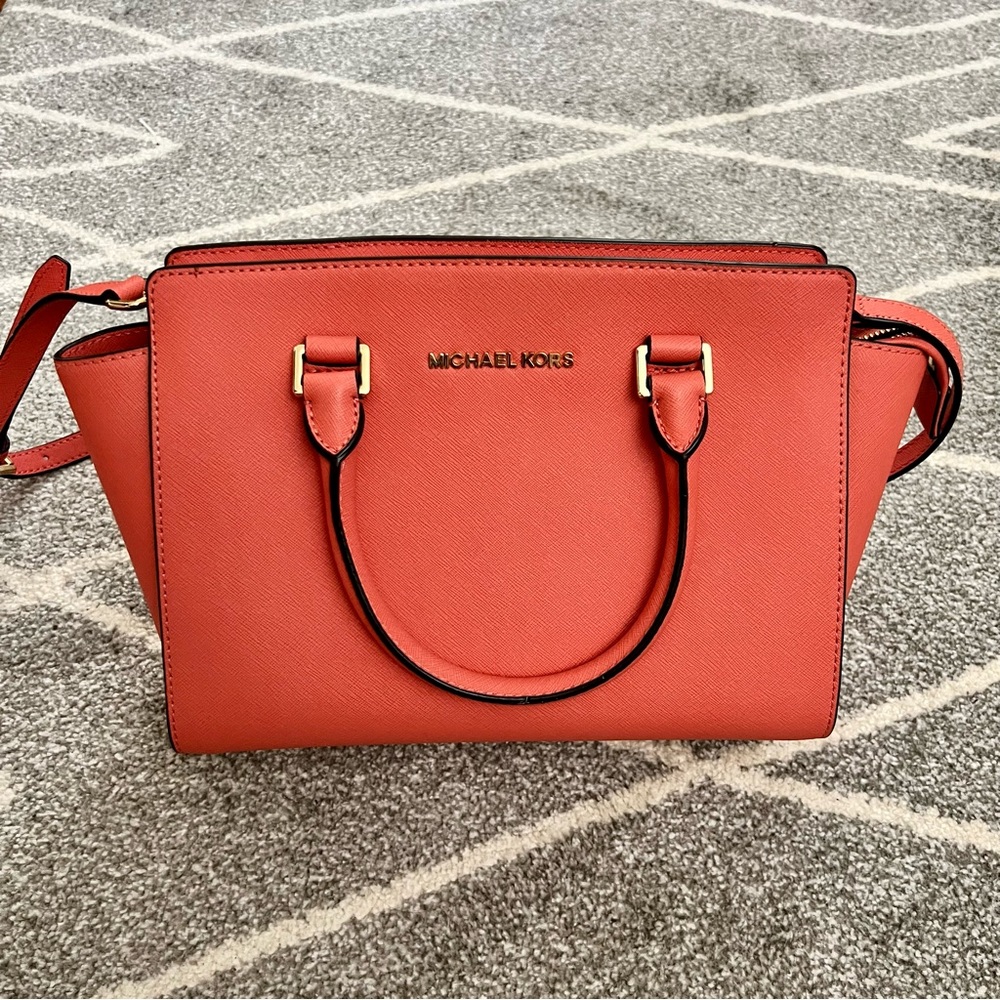 Michael Kors Crossbody Medium Purse/Handbag